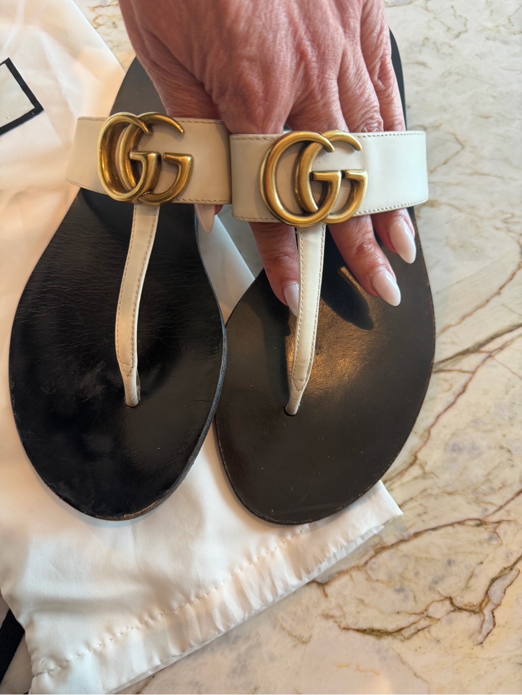 Gucci Ivory Leather Gg Thong Sandals With Gold Hardware